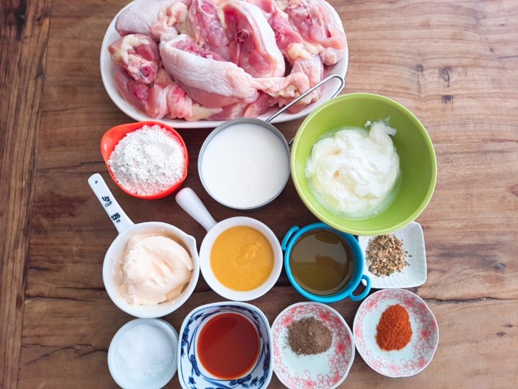 ingredientes para o frango frito com molho de mostarda e mel