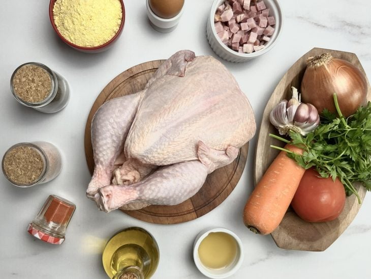 Ingredientes para a receita de frango recheado.