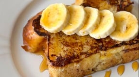 French toast com banana