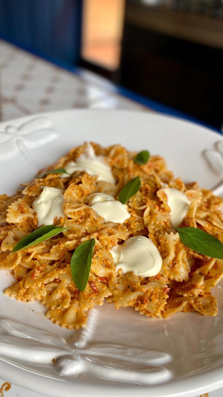 Fusilli com pesto de tomate seco