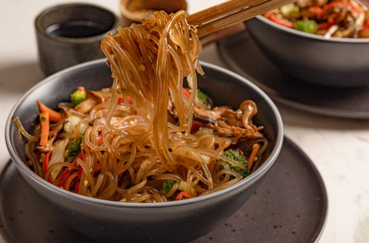 Japchae vegetariano