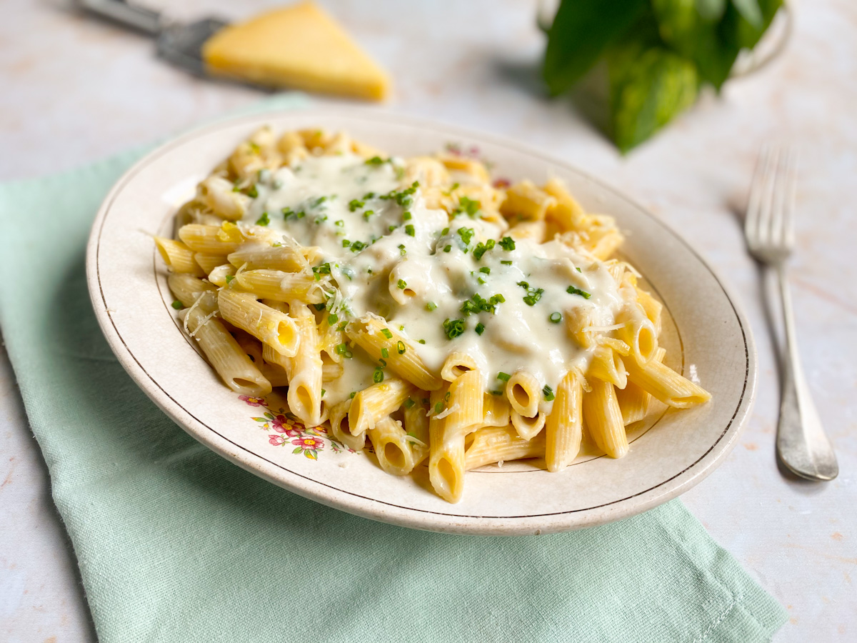 Macarrão com molho branco