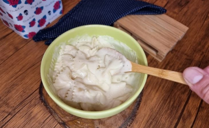 Macarrão com queijo no micro-ondas rápido