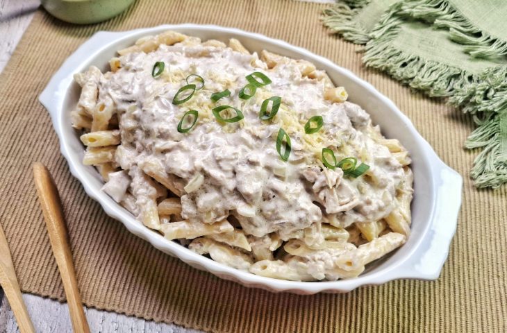 Macarrão cremoso com atum