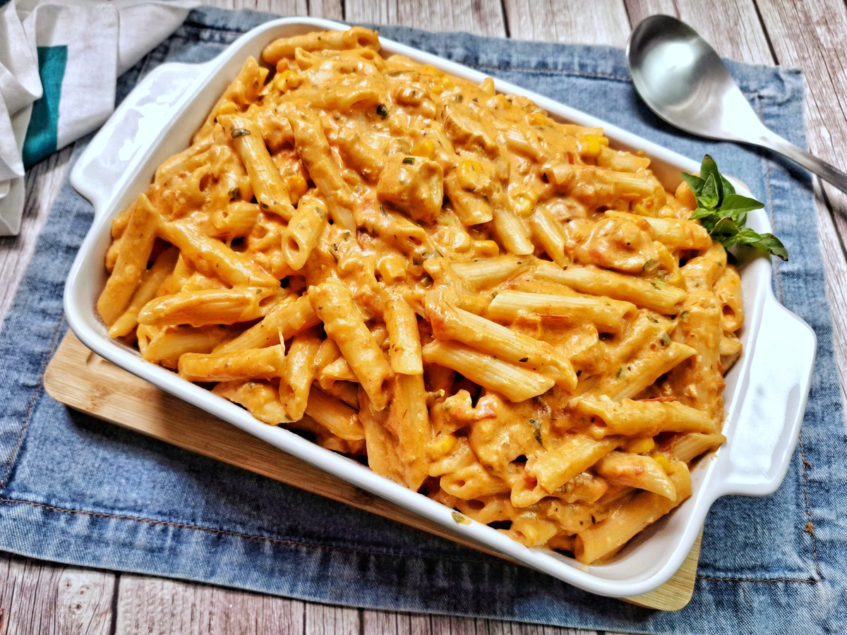 Macarrão de panela de pressão com frango