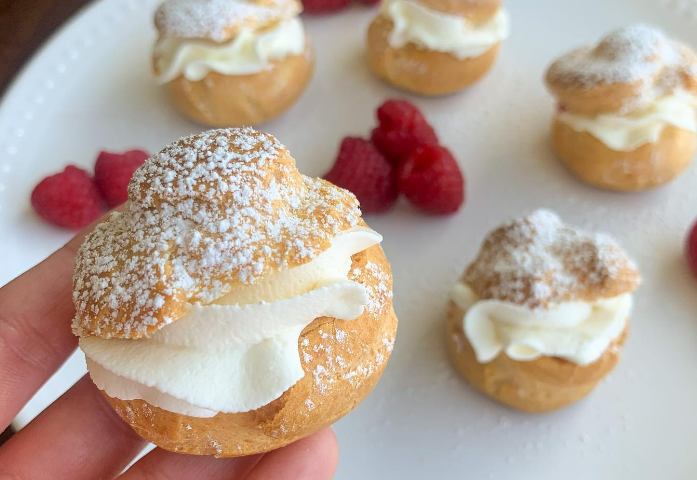 Massa choux com creme de mascarpone