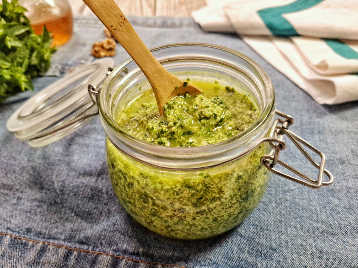 Molho pesto no liquidificador