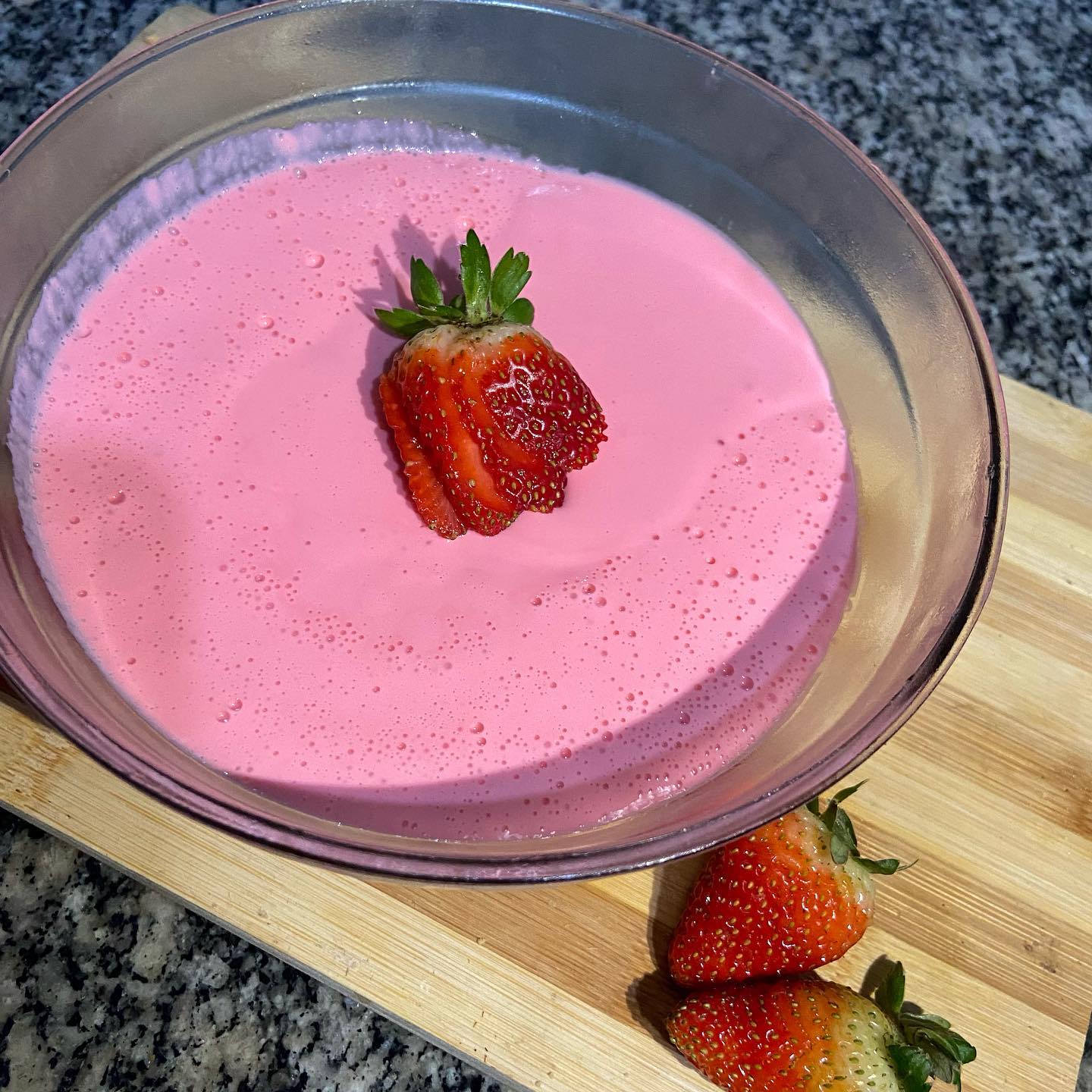 Mousse De Morango Com 3 Ingredientes