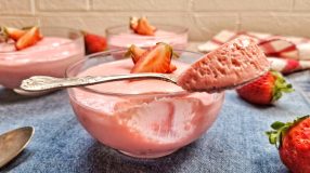 Mousse de morango com 3 ingredientes