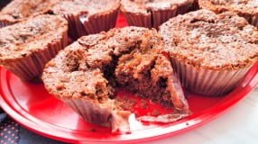 Muffin de brownie de chocolate