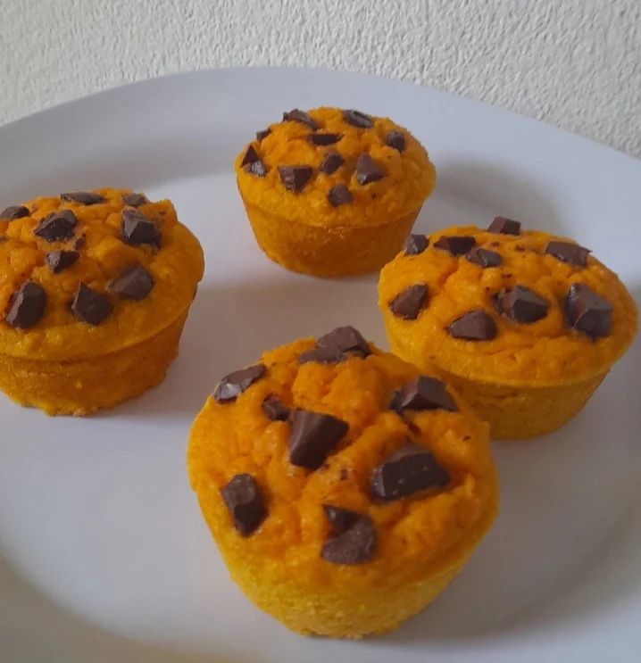 Muffins de cenoura com chocolate