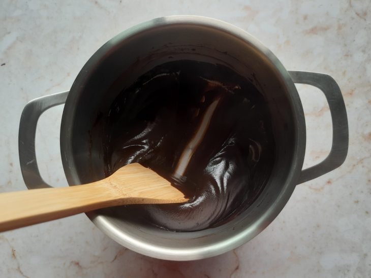 calda no ponto de brigadeiro para a nega maluca