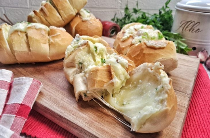 Pão de alho caseiro na airfryer