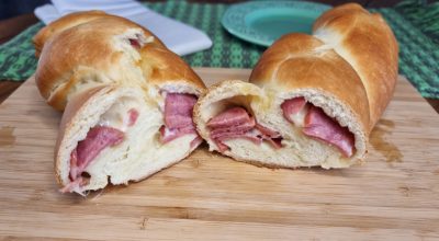 Pão de calabresa com queijo