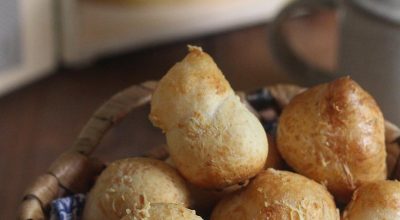 Pão de queijo com iogurte