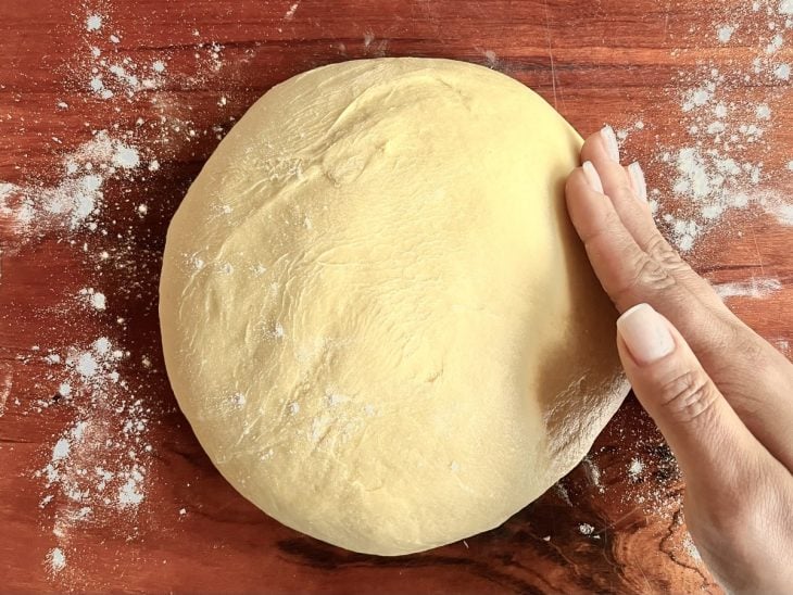 massa para fazer pão brioche