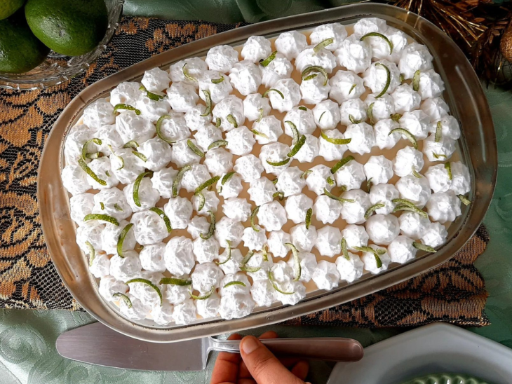 Pavê torta de limão com chantilly