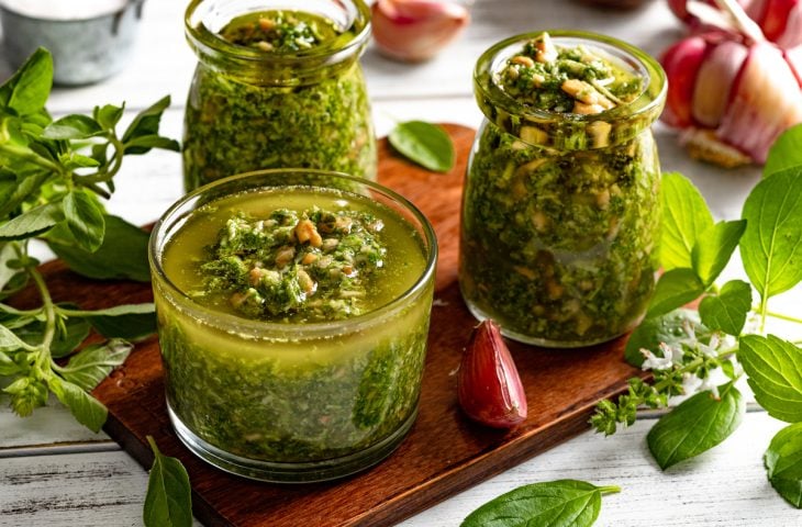 Pesto de manjericão