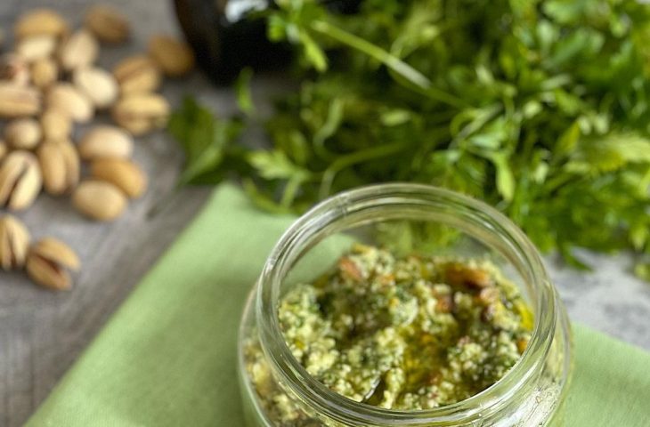 Pesto de pistache com gorgonzola