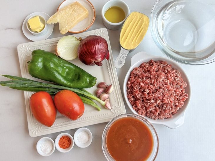 Ingredientes para a polenta fácil.