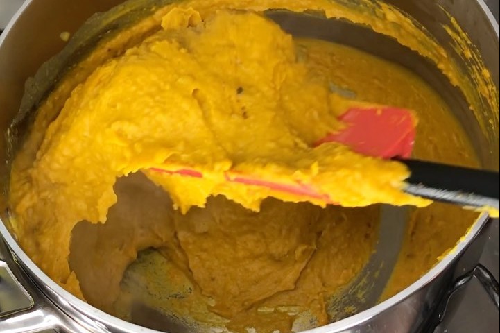 Purê de abóbora com curry