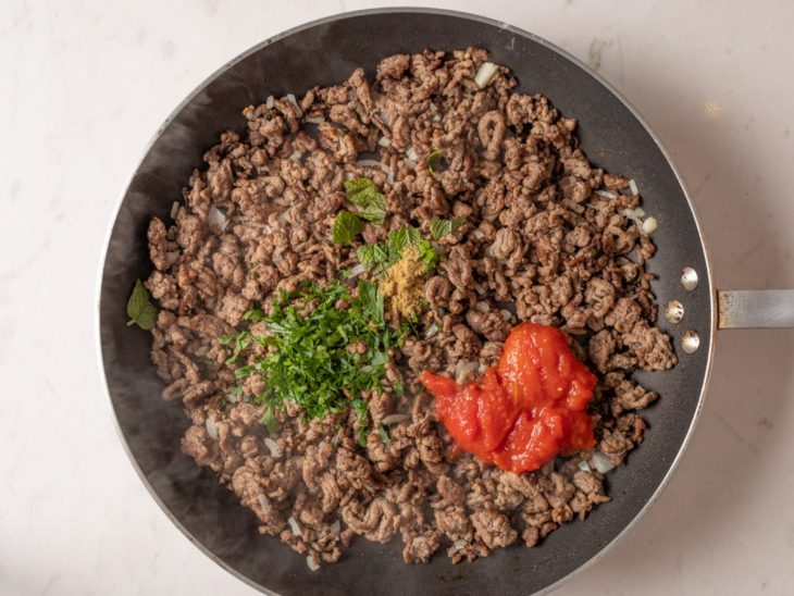 carne moída refogada na frigideira