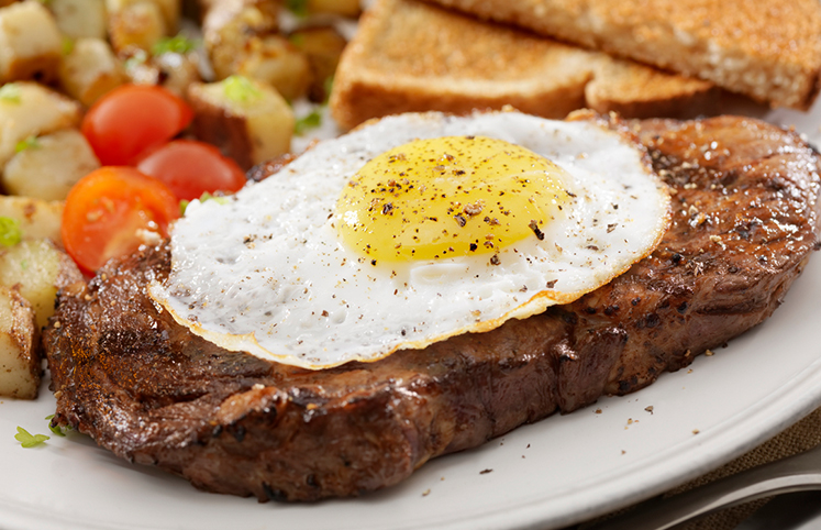 7 Receitas De Bife à Cavalo Para Um Almoço Reforçado