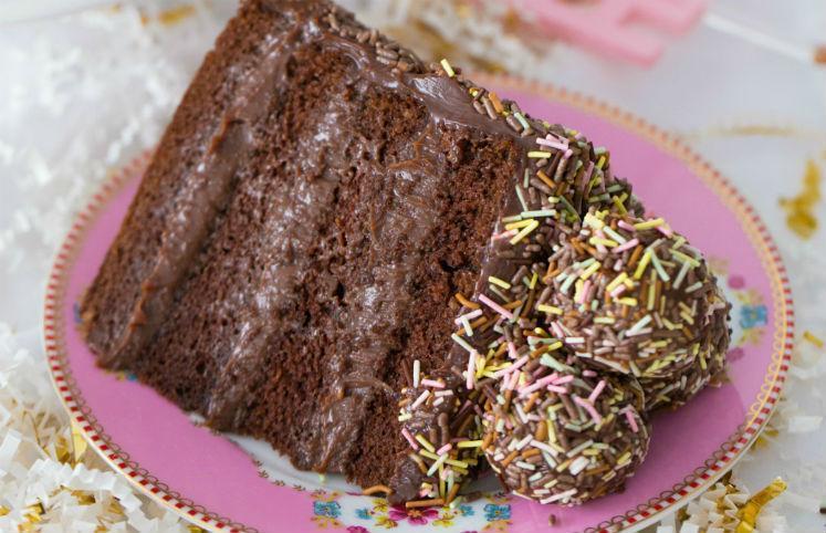 41 receitas de bolo de brigadeiro para lembrar da sua infância