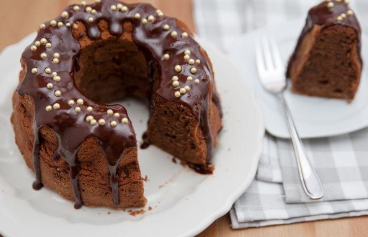 Receita de bolo de chocolate simples e fácil de fazer - Fácil de Fazer