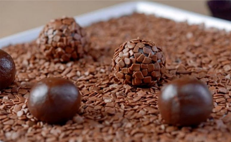 9 receitas de brigadeiro com creme de leite para ado\u00e7ar seu dia