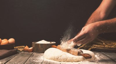 12 receitas de massa de pizza profissional para se sentir um especialista