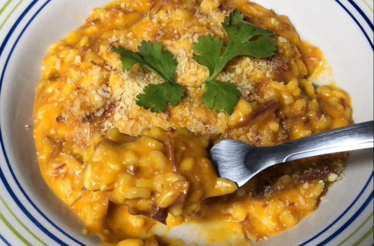 Risoto de jerimum com charque e queijo coalho