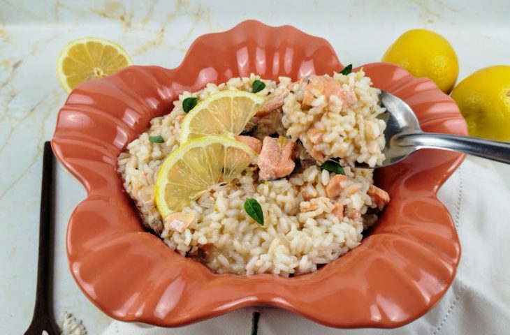 Risoto de salmão com limão-siciliano