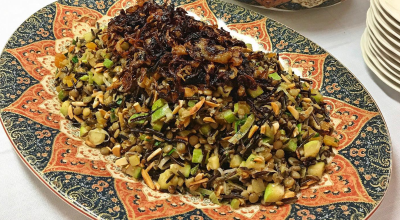 Salada de arroz selvagem à moda marroquina