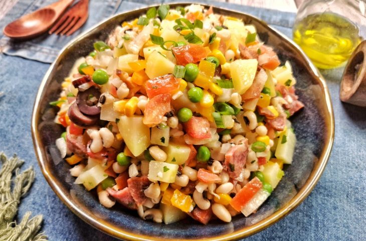 Salada de feijão-fradinho