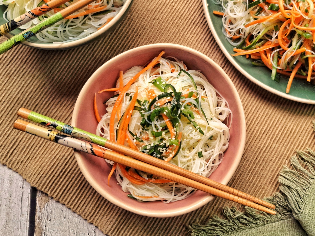 Salada de legumes com bifum