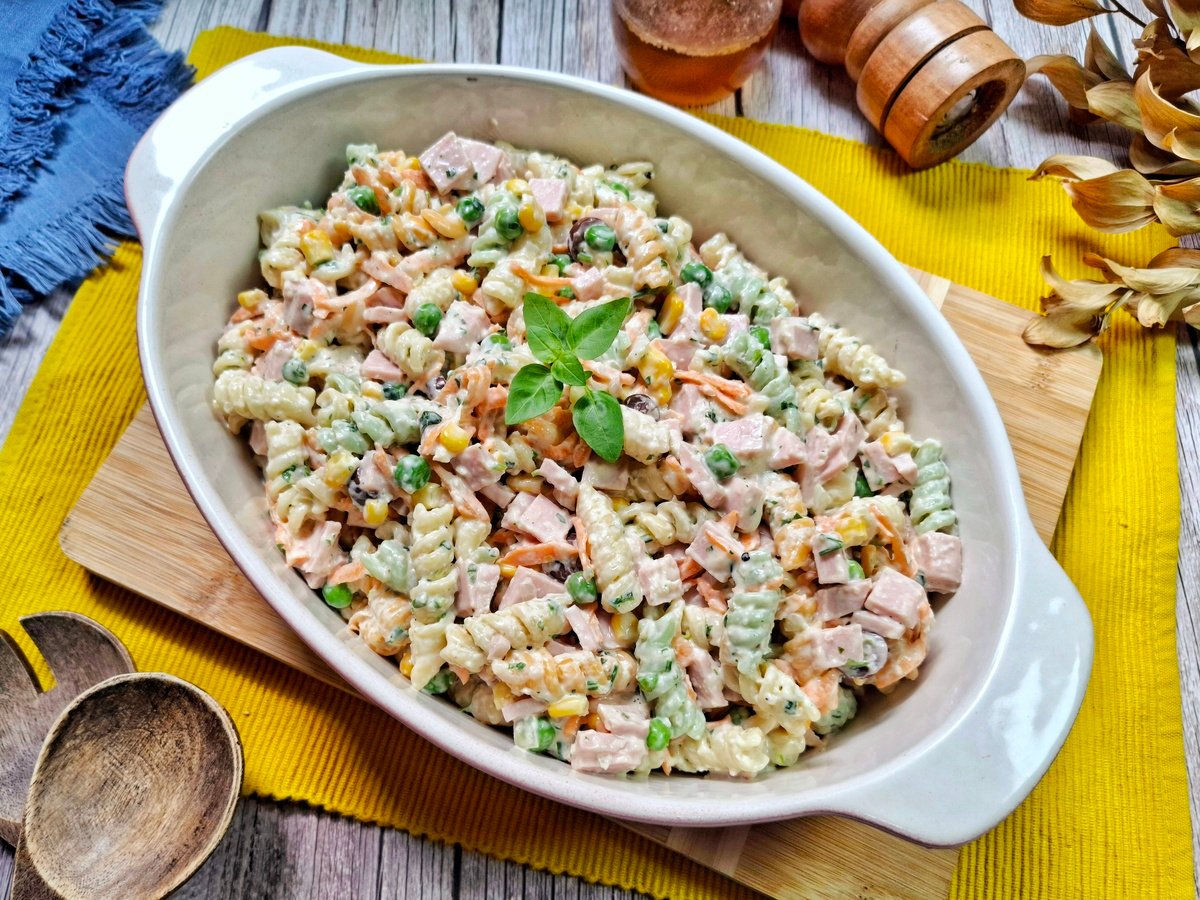 Salada de macarrão fácil e rápida