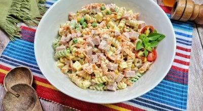 Salada de macarrão parafuso