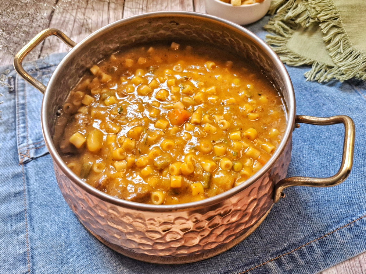 Sopa cremosa de legumes com carne