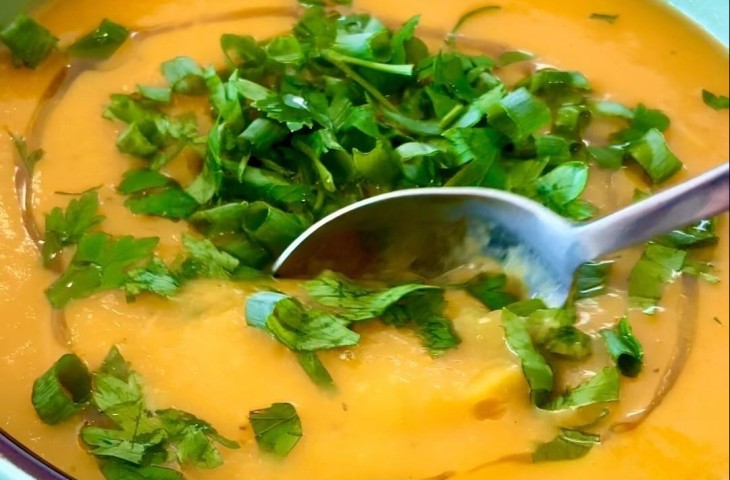 Sopa cremosa de legumes