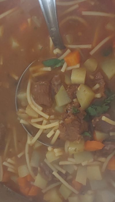 Sopa de acém com legumes e macarrão - Foto de usuário