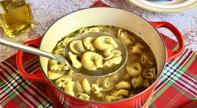 Sopa de capeletti simples