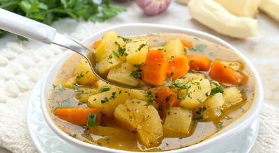 Sopa de mandioca cremosa