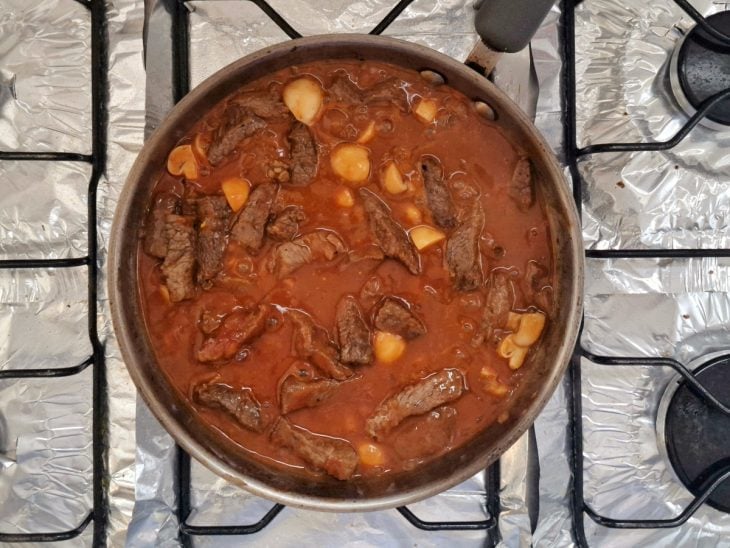 strogonoff de carne com champignon