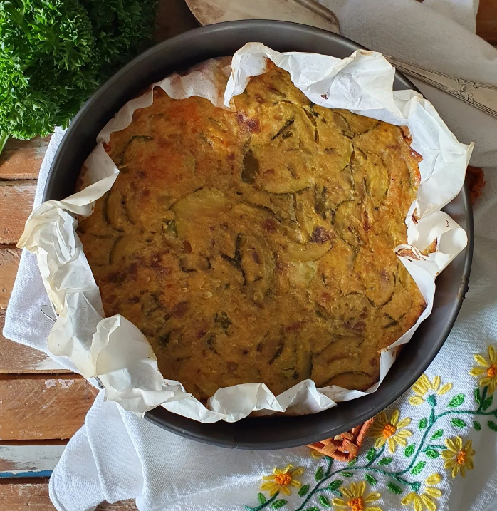 Torta de abobrinha com provolone