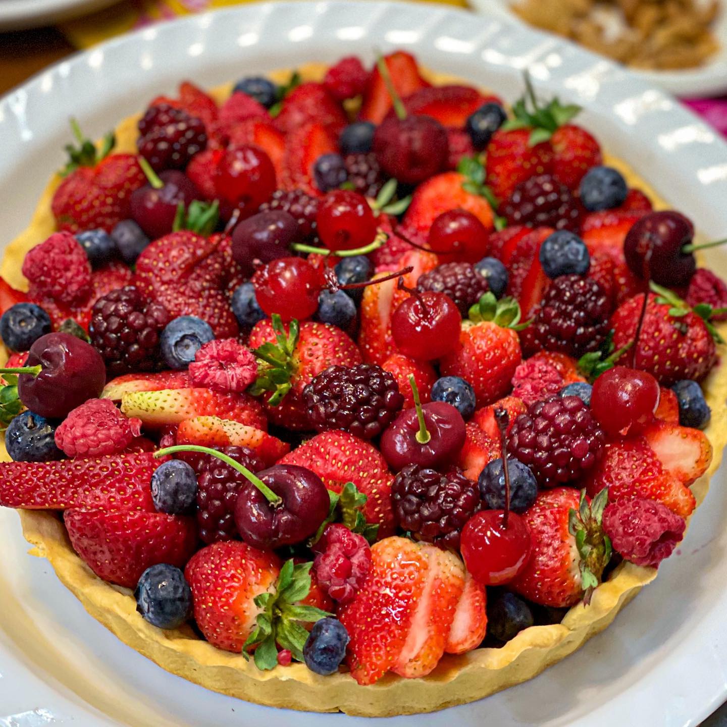 TORTA DE FRUTAS VERMELHAS 