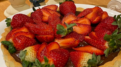 Torta de brigadeiro com morango