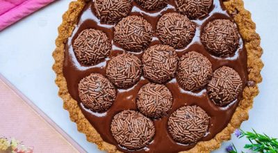 Torta de brigadeiro e cookies