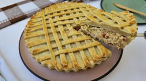 Torta de frango com massa podre