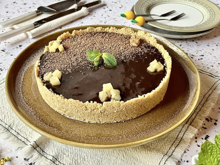 torta gelada de abacaxi e chocolate